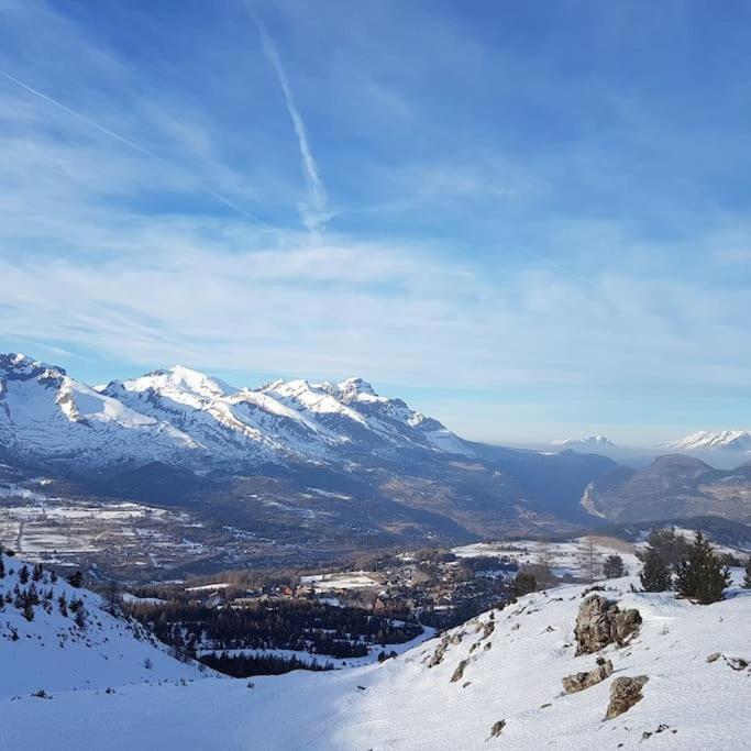 Appartement Au Pied Des Pistes La Joue du Loup Luaran gambar